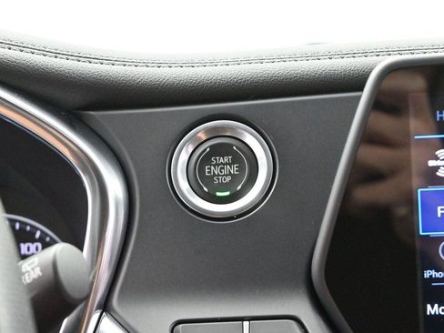 Used 2022 Chevrolet Blazer LT FWD image 25