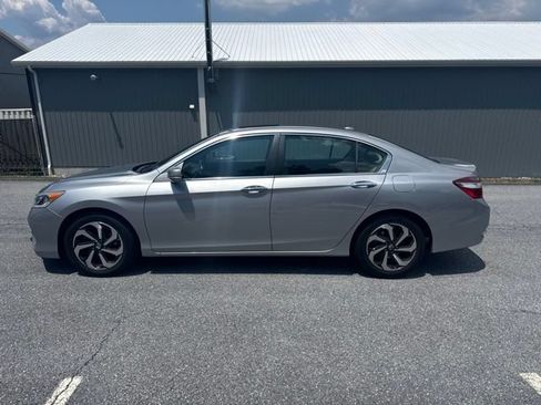Used 2016 Honda Accord EX-L image 2