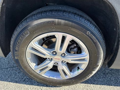 Used 2020 GMC Terrain SLE w/ Driver Convenience Package image 17