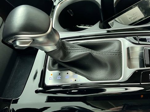 Used 2024 Kia Carnival SX Prestige image 22