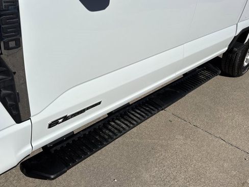 Used 2025 Ford F250 XLT w/ FX4 Off-Road Package image 12