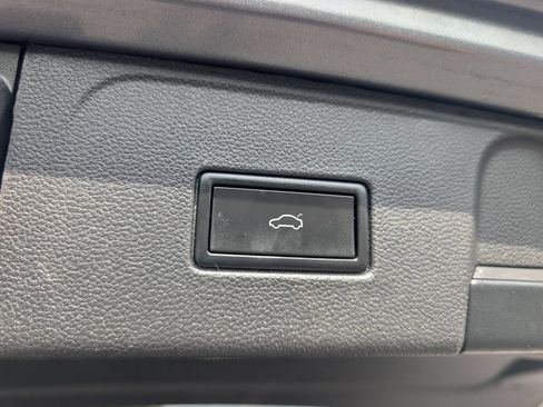 Used 2024 Volkswagen Atlas SE FWD image 28