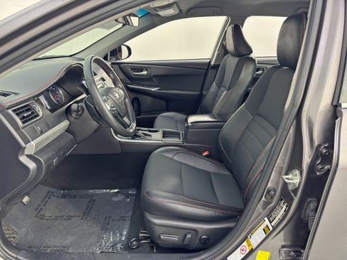 Used 2017 Toyota Camry SE image 15