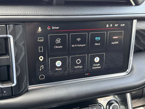 Used 2024 GMC Yukon Denali AWD/4WD image 32