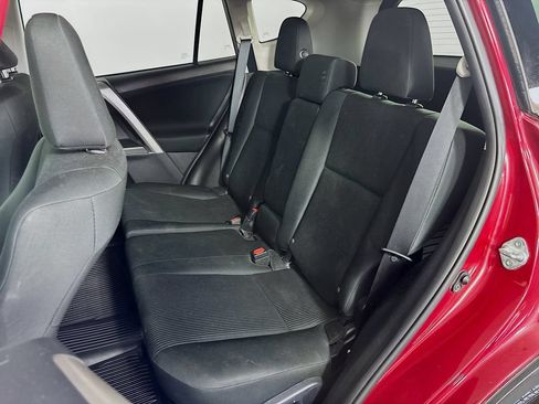 Used 2018 Toyota RAV4 LE w/ All Weather Liner Package FWD image 20