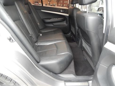 Used 2007 INFINITI G35 Journey w/ Performance Tire & Wheel Pkg image 32