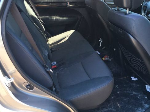Used 2012 Kia Sorento LX w/ Third Row Pkg AWD/4WD image 8