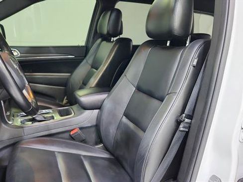 Used 2020 Jeep Grand Cherokee Limited RWD image 11