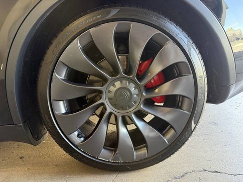Used 2021 Tesla Model Y Performance AWD/4WD image 30