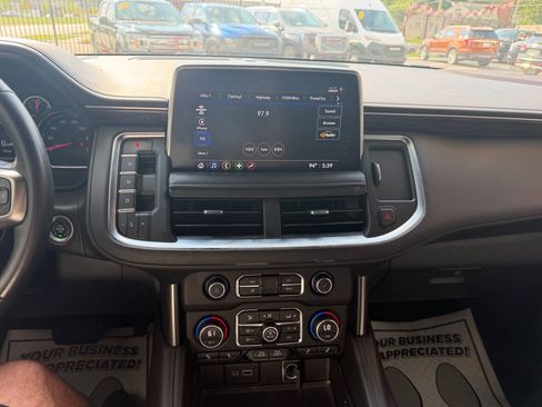 Used 2021 Chevrolet Suburban Z71 AWD/4WD image 15
