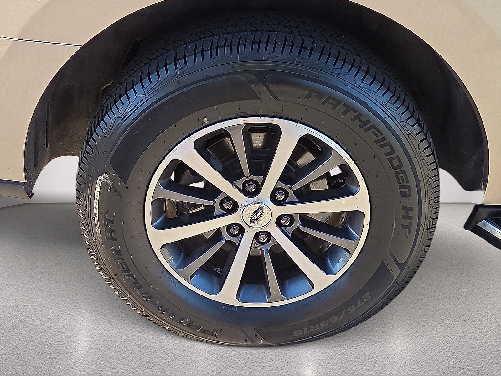 Used 2018 Ford Expedition XLT w/ Equipment Group 202A RWD image 7