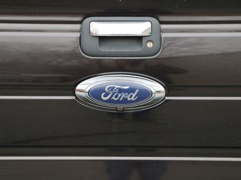 Used 2014 Ford F150 XLT w/ Equipment Group 302A Luxury image 5