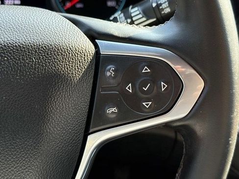 Used 2023 Chevrolet Traverse LT image 23