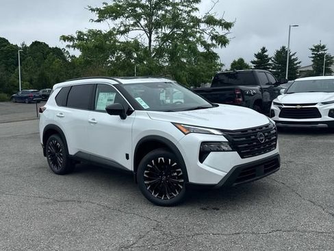 New 2026 Nissan Rogue SV AWD/4WD image 2