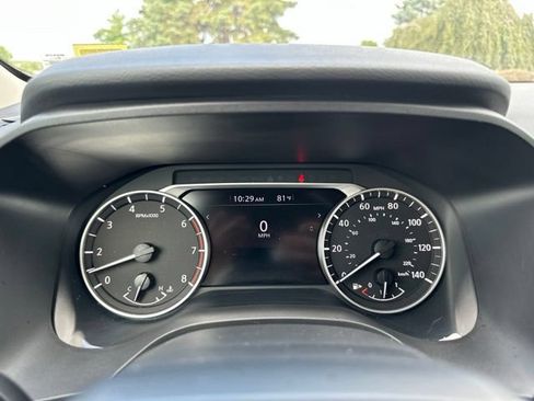 Used 2025 Nissan Rogue S AWD/4WD image 26