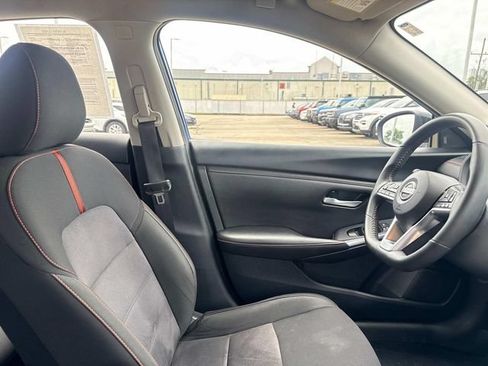Certified 2025 Nissan Sentra SR FWD image 14