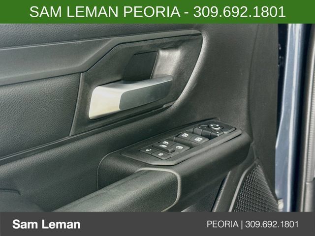 New 2026 RAM 1500 Express AWD/4WD image 17