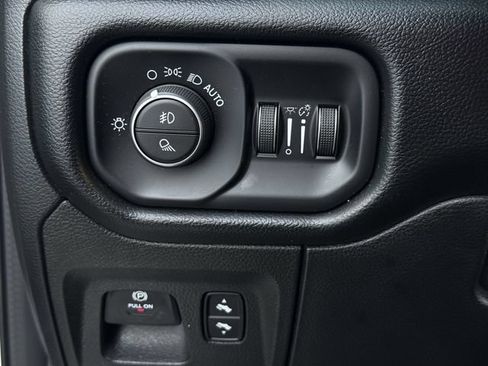Used 2020 RAM 1500 Laramie w/ Sport Appearance Package AWD/4WD image 22