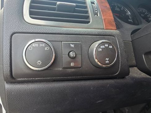 Used 2007 Chevrolet Avalanche LTZ w/ LTZ Preferred Equipment Group AWD/4WD image 17