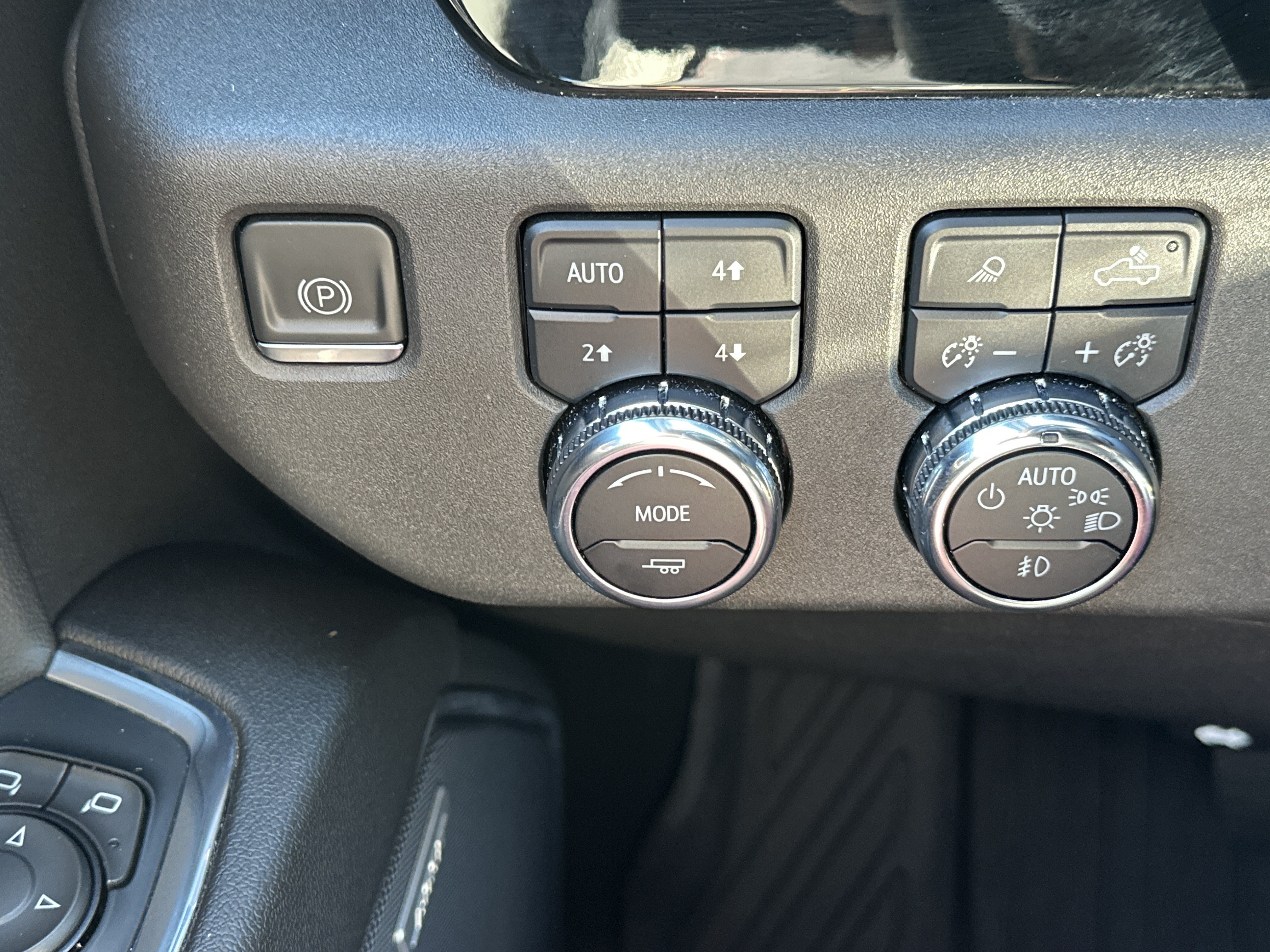 Used 2023 GMC Sierra 1500 SLT w/ SLT Premium Plus Package AWD/4WD image 27