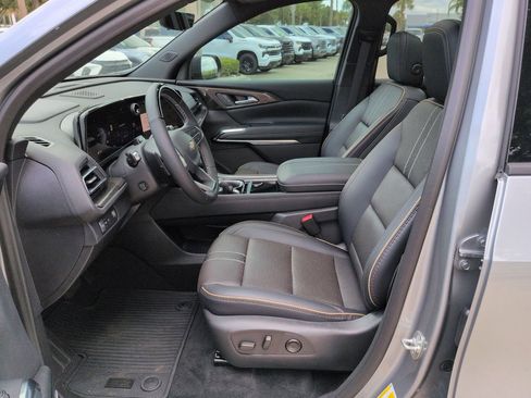 Used 2026 Chevrolet Traverse High Country FWD image 20