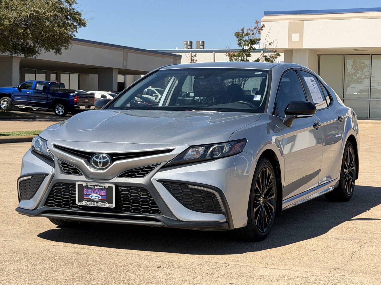 Used 2022 Toyota Camry SE FWD image 8
