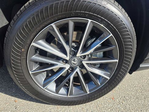 Certified 2025 Lexus NX 250 FWD image 9