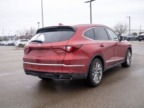 Used 2023 Acura MDX SH-AWD w/ Advance Package image 3