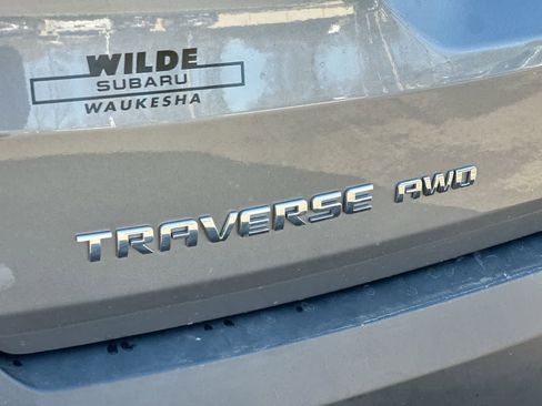 Used 2019 Chevrolet Traverse LT image 17