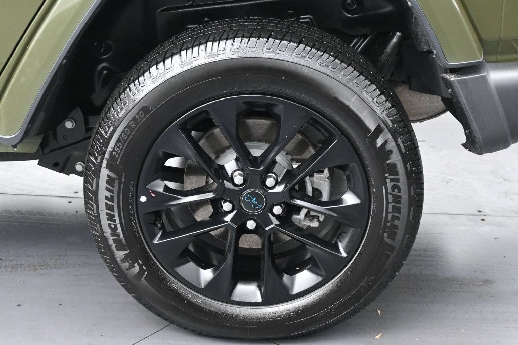 Used 2024 Jeep Wrangler Unlimited Sahara AWD/4WD image 36