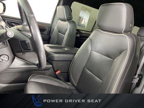 Used 2022 Chevrolet Suburban Premier image 17