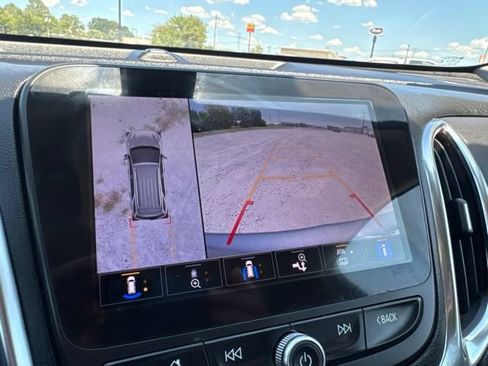 Used 2024 Chevrolet Equinox LT FWD image 23