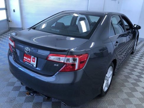 Used 2012 Toyota Camry SE w/ Preferred Accessory Pkg FWD image 33