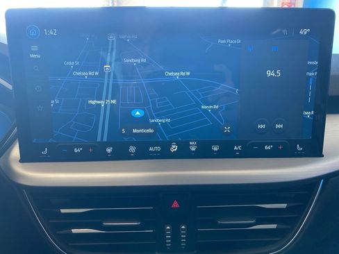 Used 2024 Ford Escape Platinum image 3