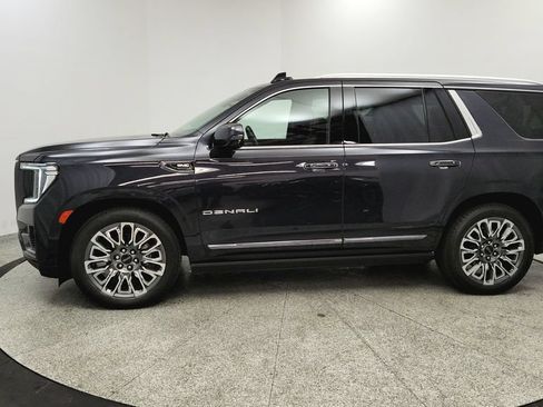 Used 2023 GMC Yukon Denali Ultimate AWD/4WD image 2