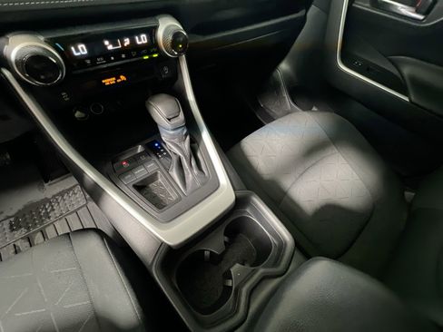 Used 2020 Toyota RAV4 XLE w/ Convenience Package image 26