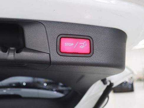 Used 2022 Mercedes-Benz GLB 35 AMG 4MATIC image 37