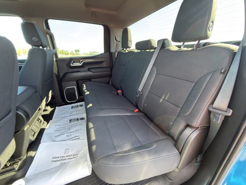 Used 2023 Chevrolet Silverado 1500 RST AWD/4WD image 13