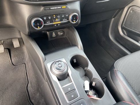 Used 2025 Ford Escape ST-Line image 38