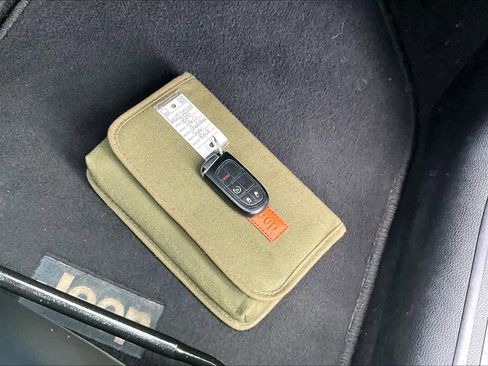 Used 2014 Jeep Cherokee Limited image 20