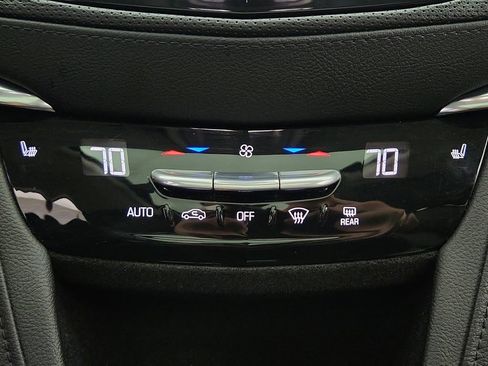 Used 2017 Cadillac XT5 Luxury w/ Driver Awareness Package AWD/4WD image 18
