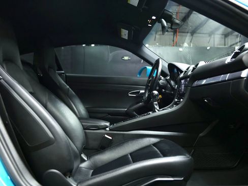 Used 2018 Porsche 718 Cayman S image 32
