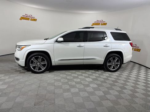 Used 2017 GMC Acadia Denali w/ Technology Package AWD/4WD image 2