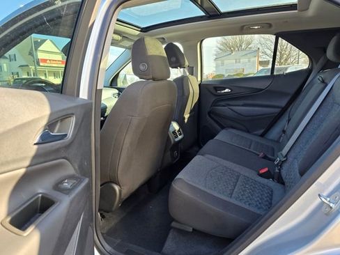 Used 2022 Chevrolet Equinox LT image 16