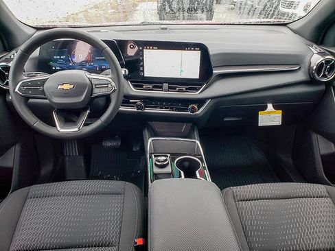 New 2026 Chevrolet Equinox LT w/ Safety and Technology Package image 26