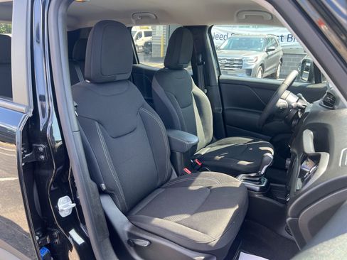 Used 2023 Jeep Renegade Altitude AWD/4WD image 47