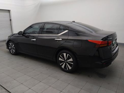 Used 2019 Nissan Altima 2.5 SV FWD image 3