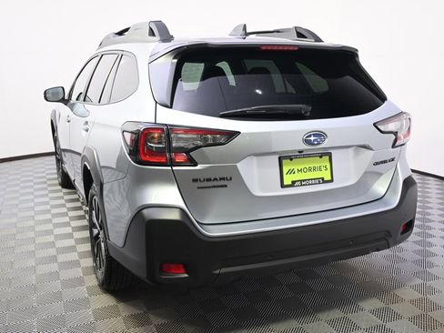 Certified 2025 Subaru Outback Onyx Edition image 38