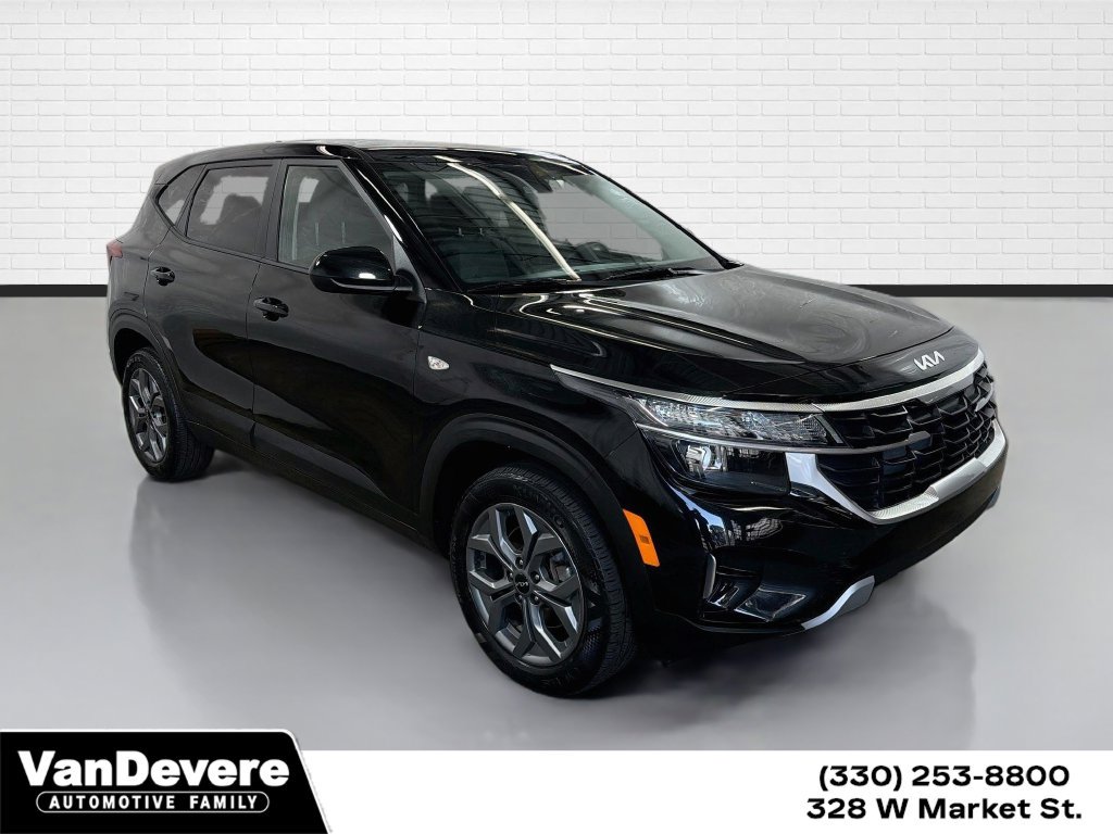 Used 2025 Kia Seltos LX AWD/4WD image 1