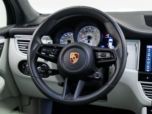 Certified 2024 Porsche Macan GTS image 12